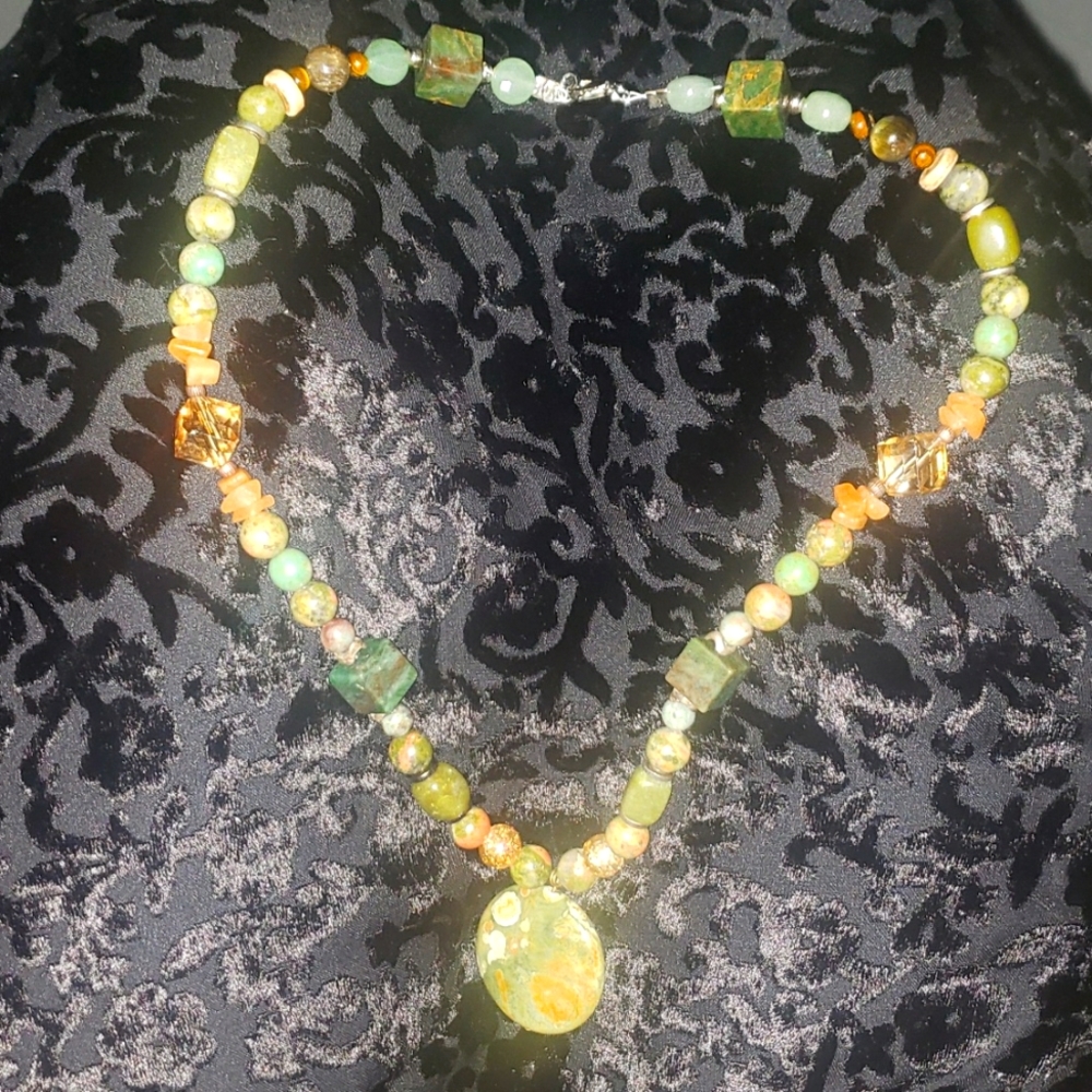 Semi precious stone necklace